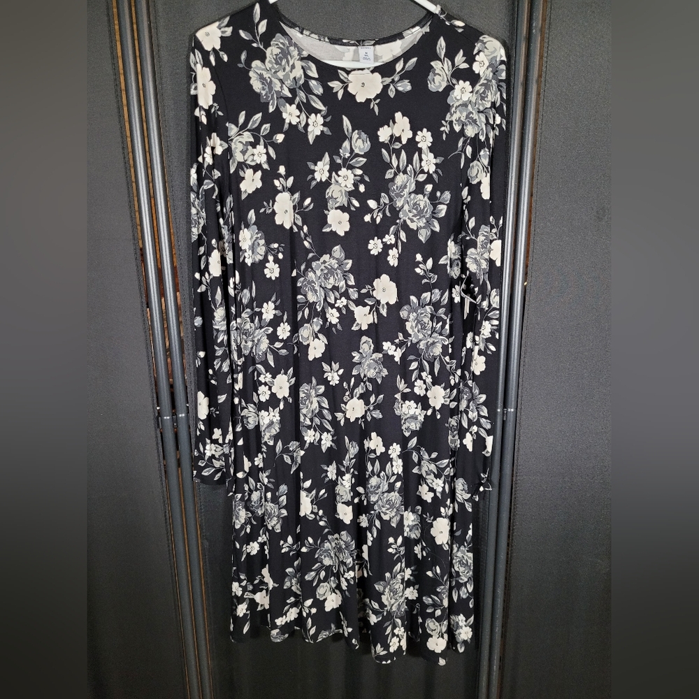 Old Navy Long-sleeved Dress - Medium TALL